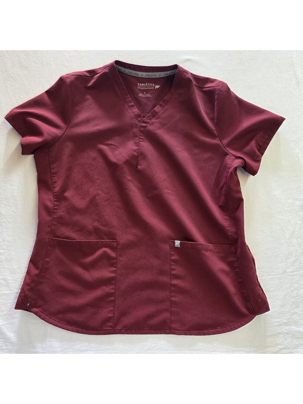 Fabletics Women's Method 2-Pocket Scrub Top Size Large Wine Red